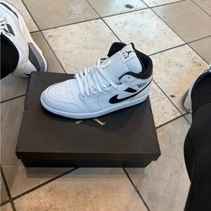 Air Jordan Mid 1’s Reverse Panda Brand New barely worn !